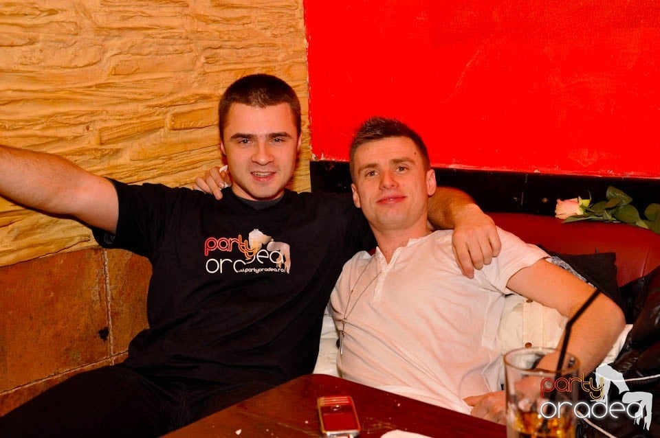 Party în Downtown Club, 