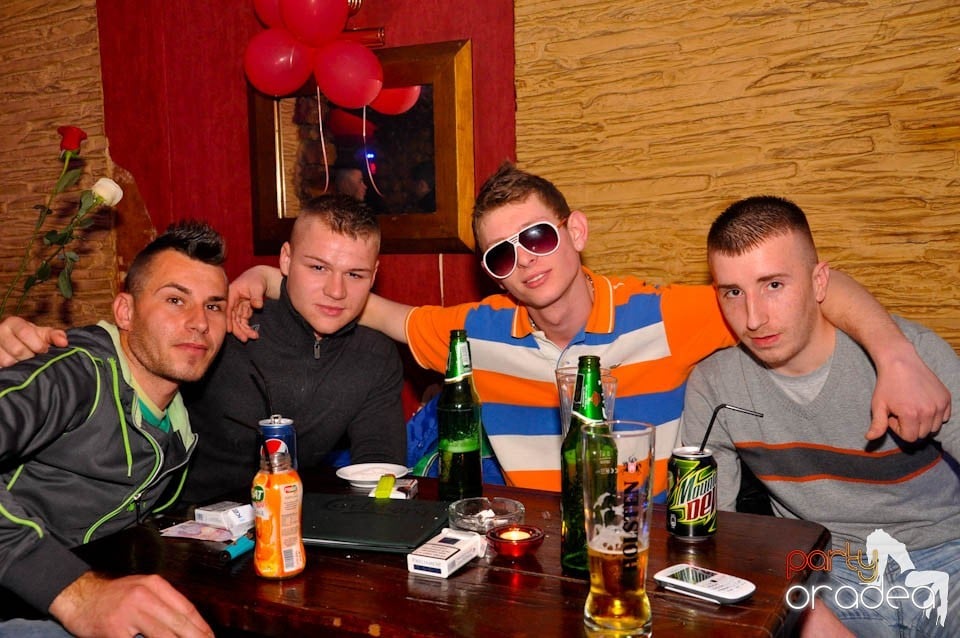 Party în Downtown Club, 