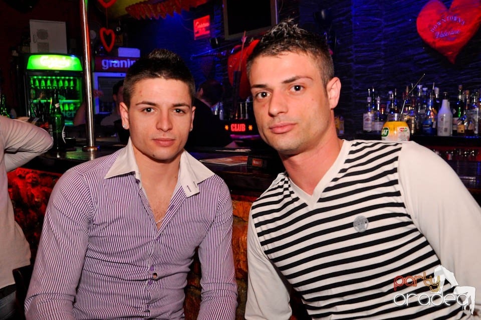 Party în Downtown Club, 
