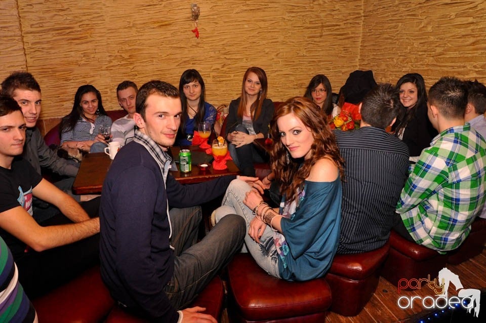 Party în Downtown Club, 