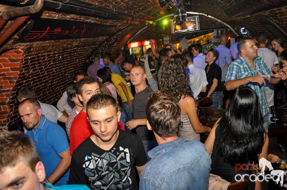 Party în Escape Club, 