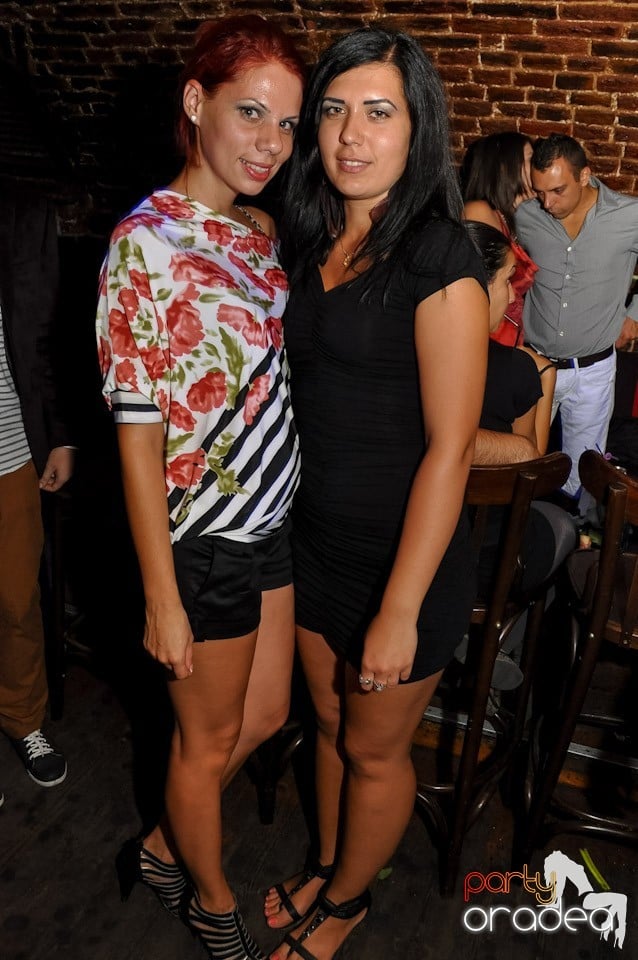 Party în Escape Club, 