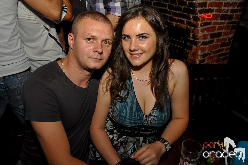 Party în Escape Club, 