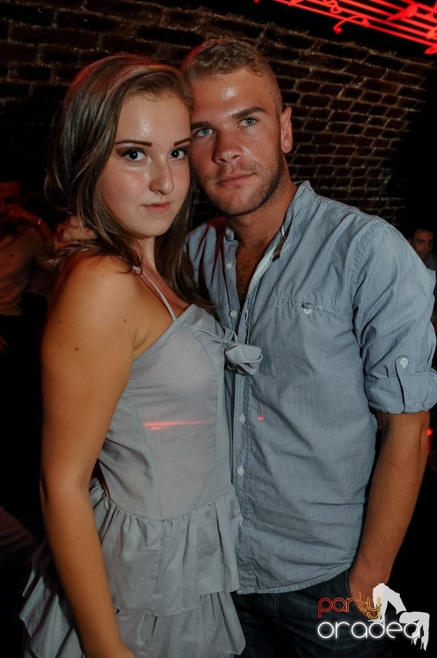 Party în Escape Club, 