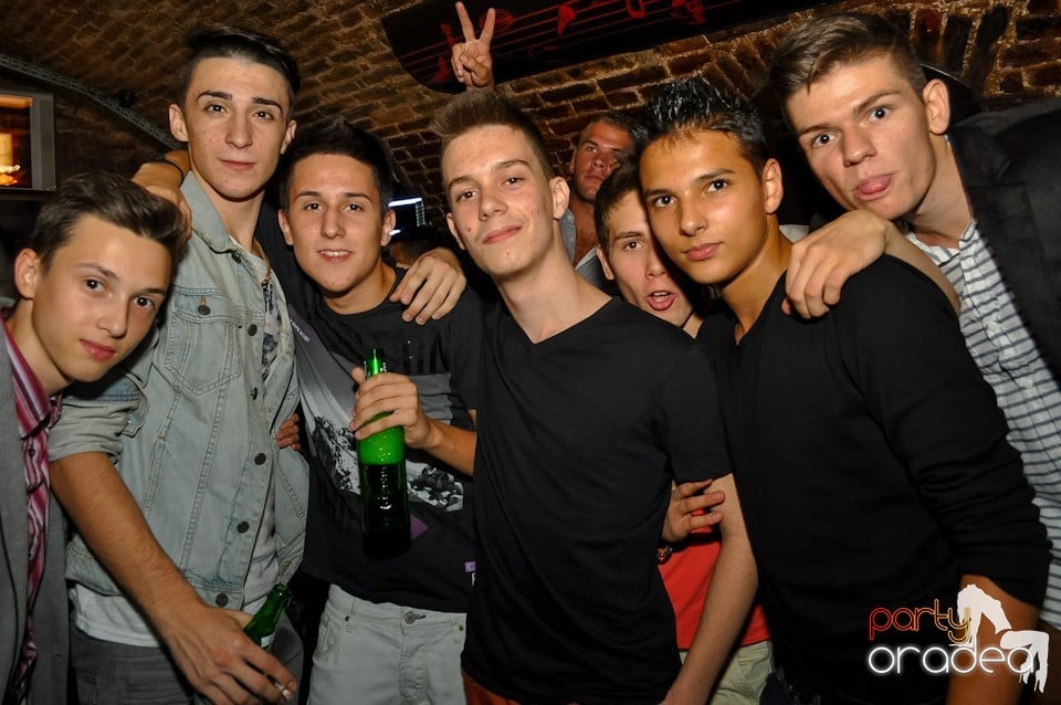 Party în Escape Club, 