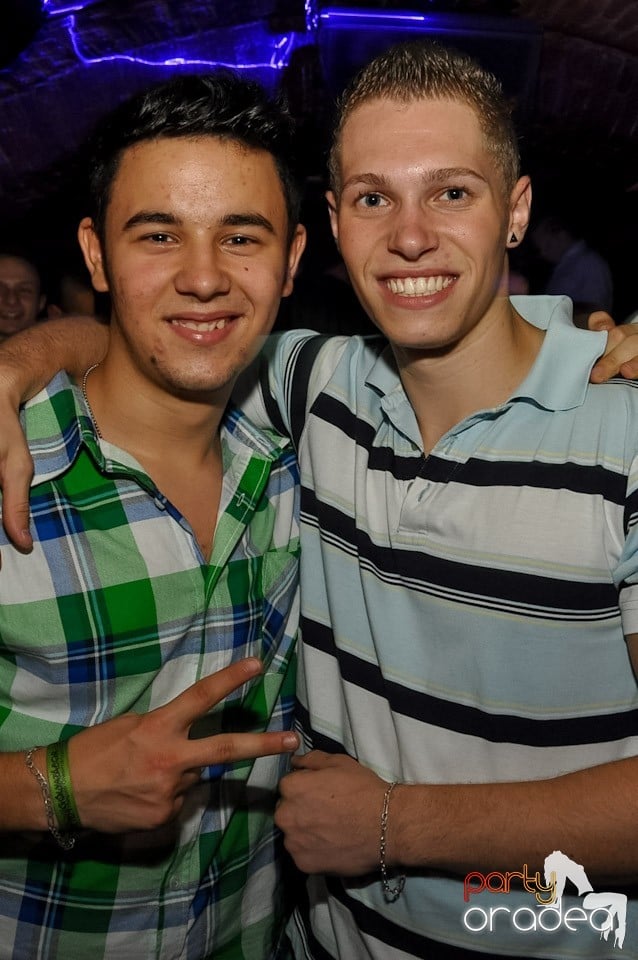 Party în Escape Club, 