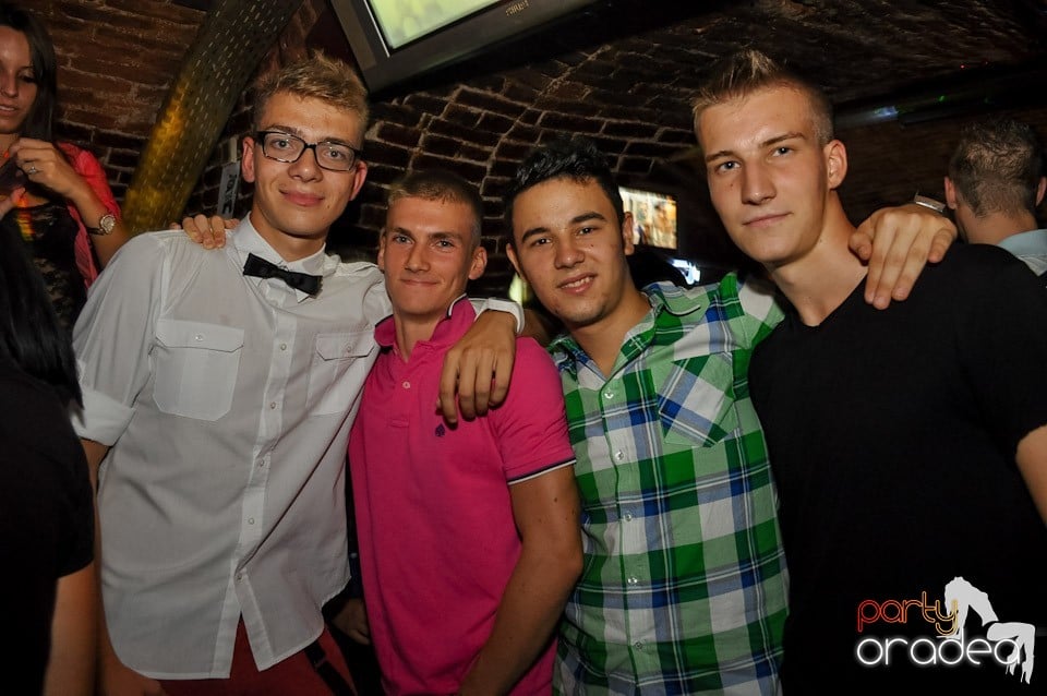 Party în Escape Club, 