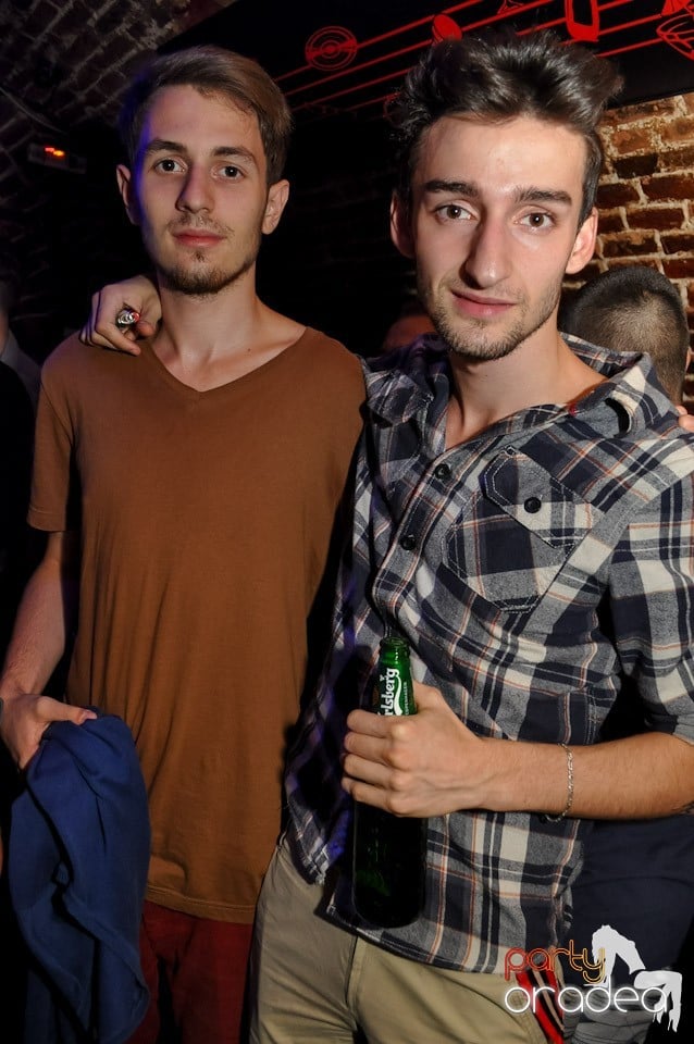 Party în Escape Club, 