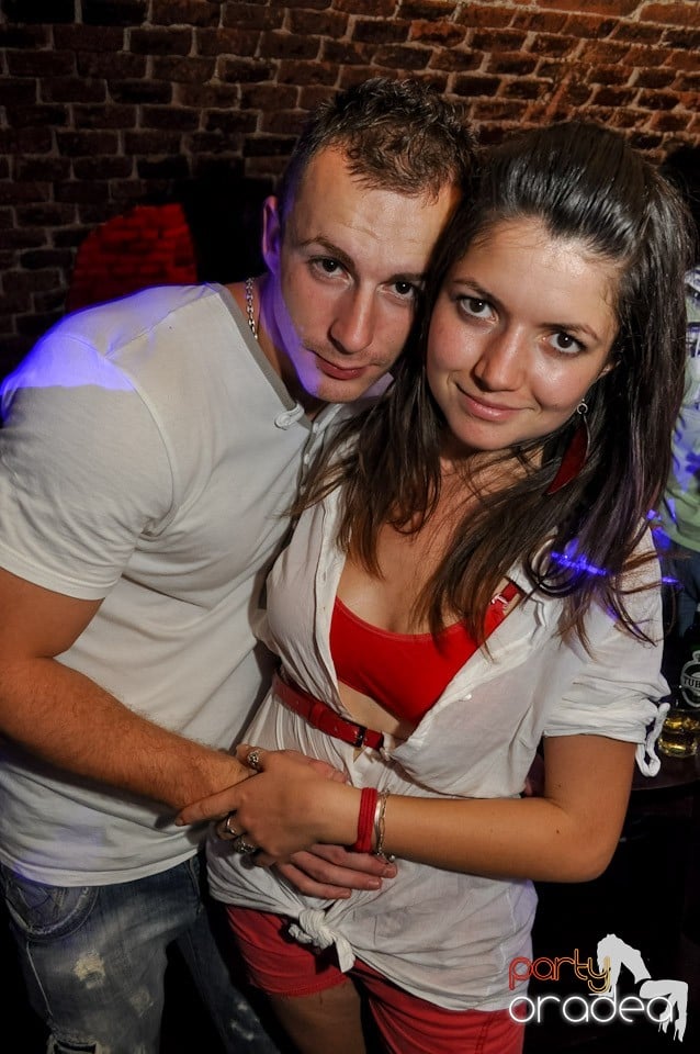 Party în Escape Club, 