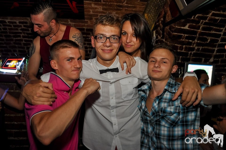 Party în Escape Club, 