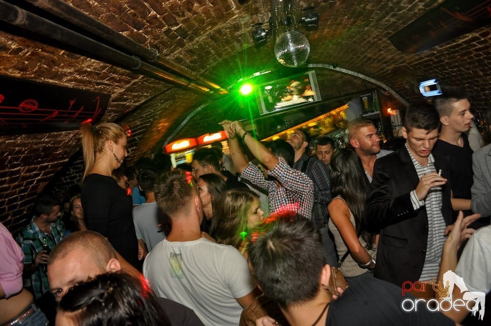 Party în Escape Club, 