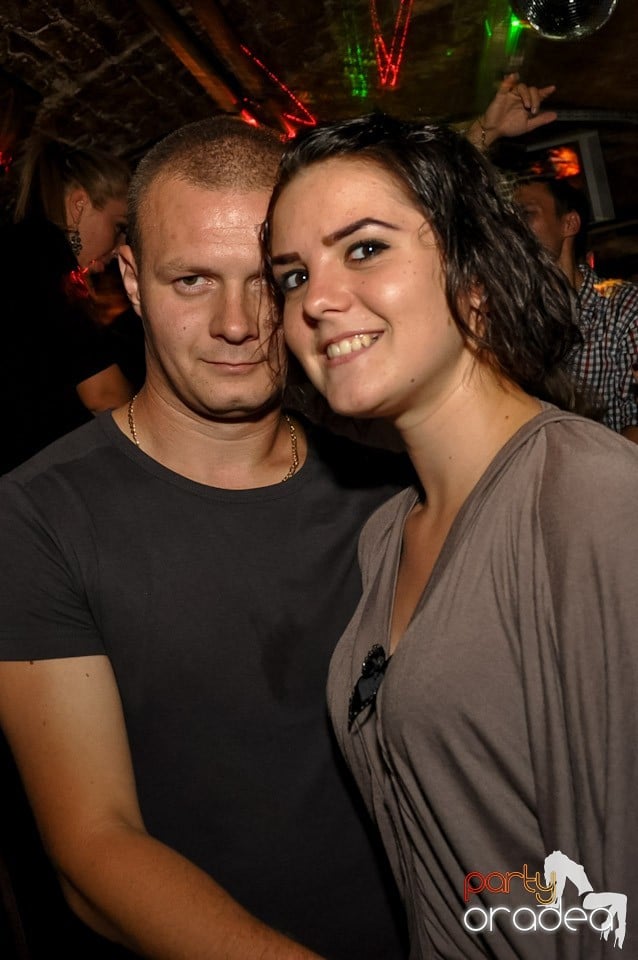 Party în Escape Club, 