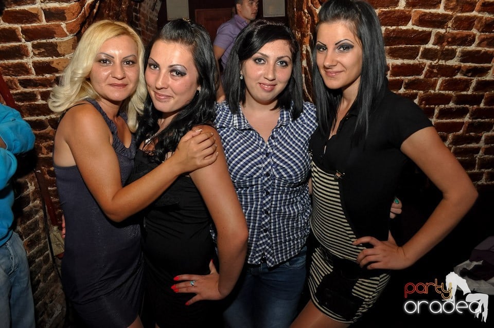 Party în Escape Club, 