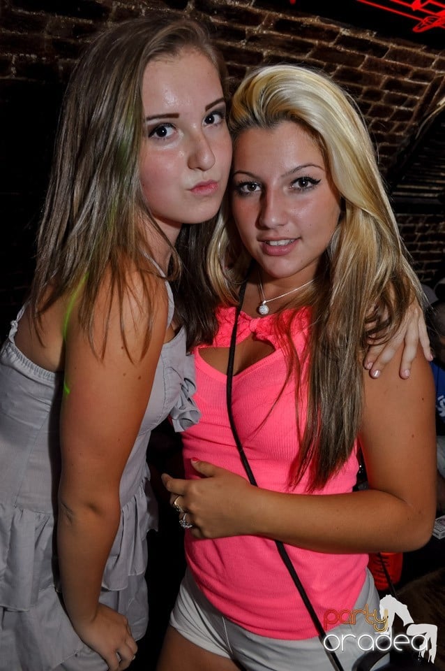 Party în Escape Club, 