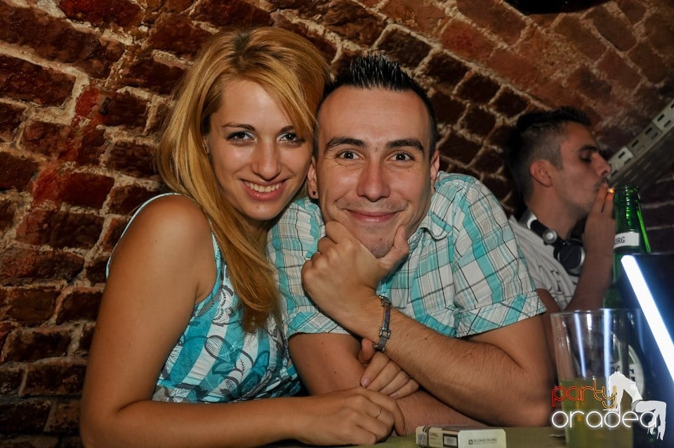 Party în Escape Club, 