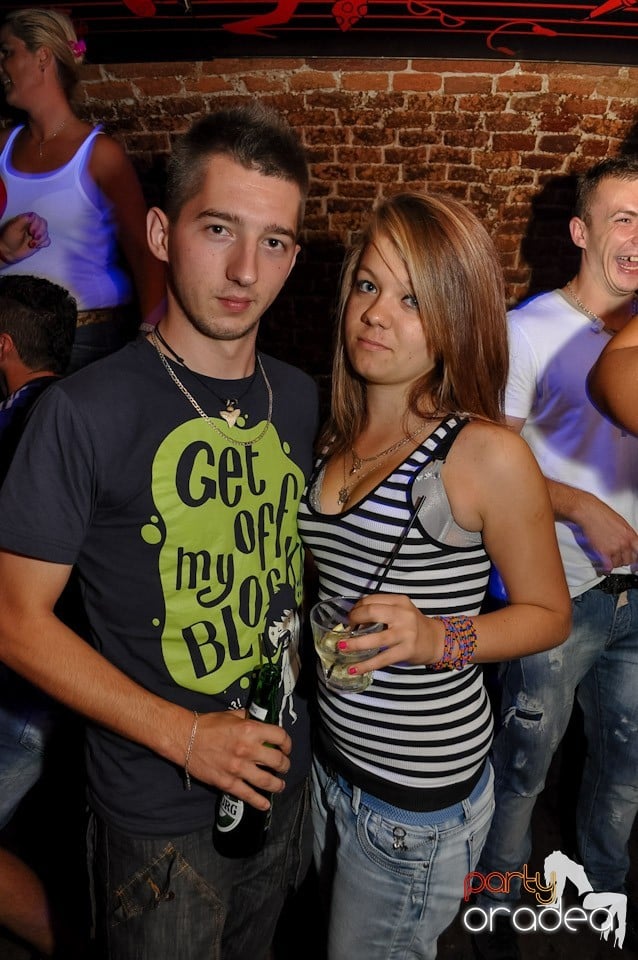 Party în Escape Club, 