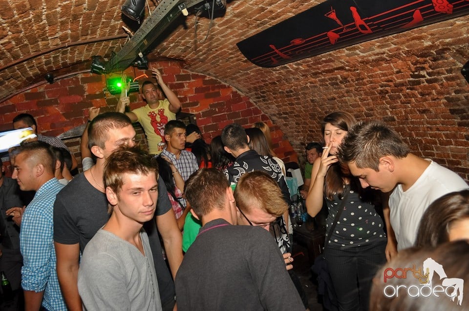 Party în Escape Club, 