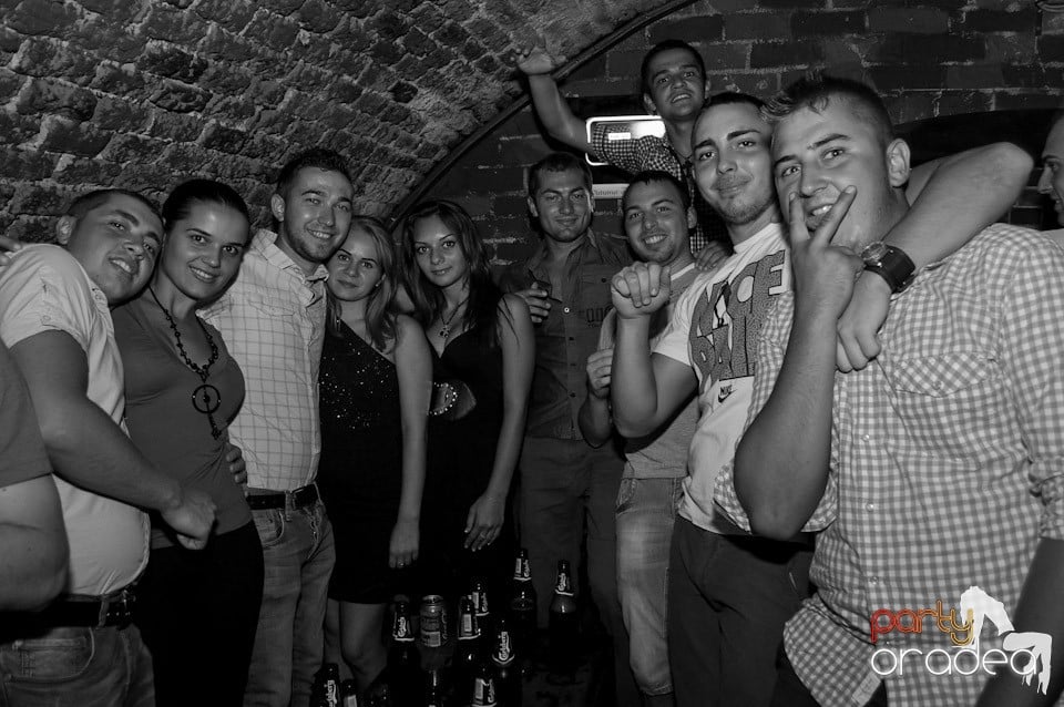 Party în Escape Club, 