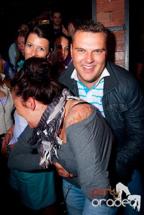 Party în Escape sâmbătă seara, 