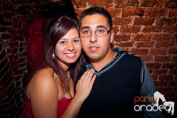 Party în Escape sâmbătă seara, 