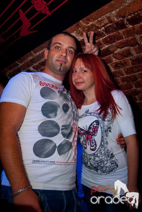 Party în Escape sâmbătă seara, 