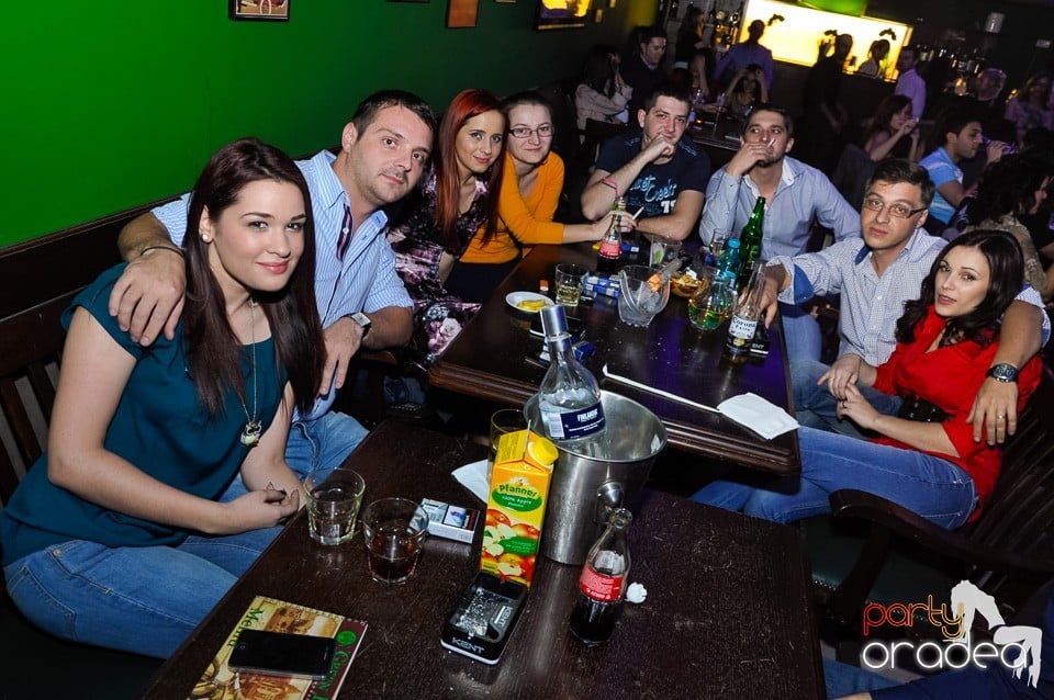 Party în Green Pub, Green Pub