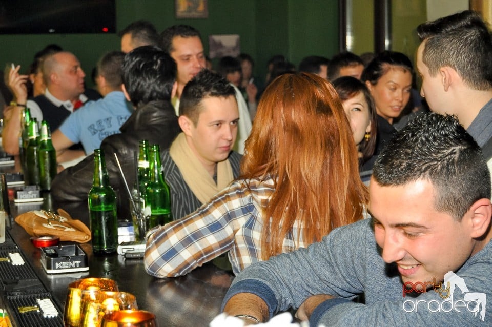 Party în Green Pub, Green Pub