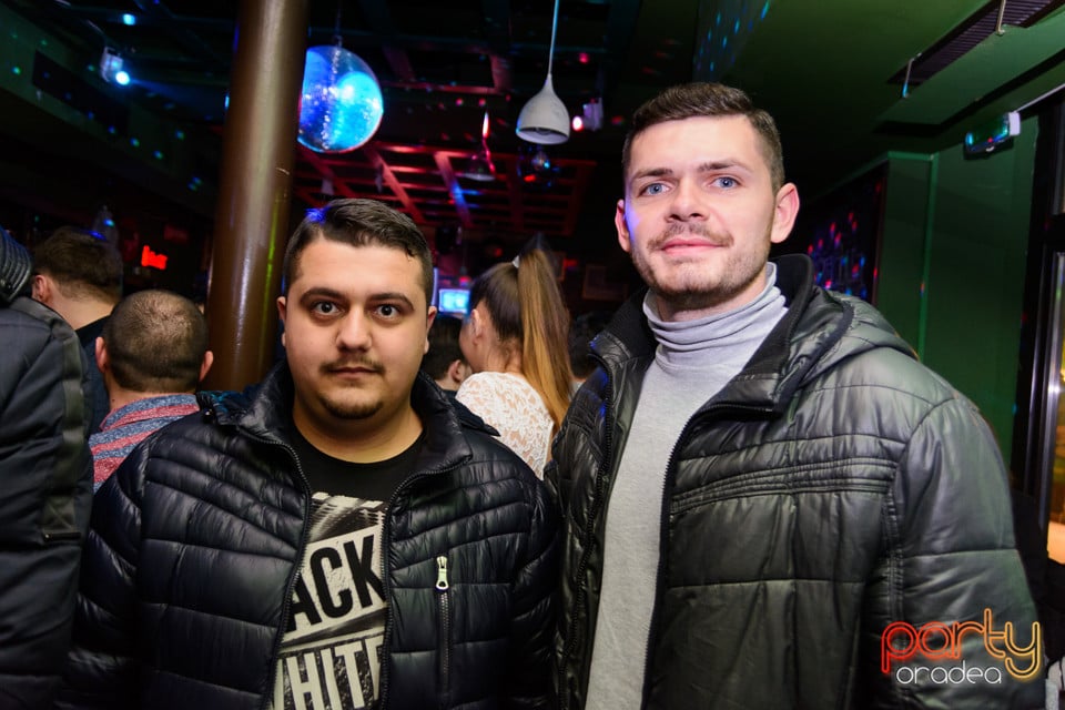Party în Green Pub, Green Pub