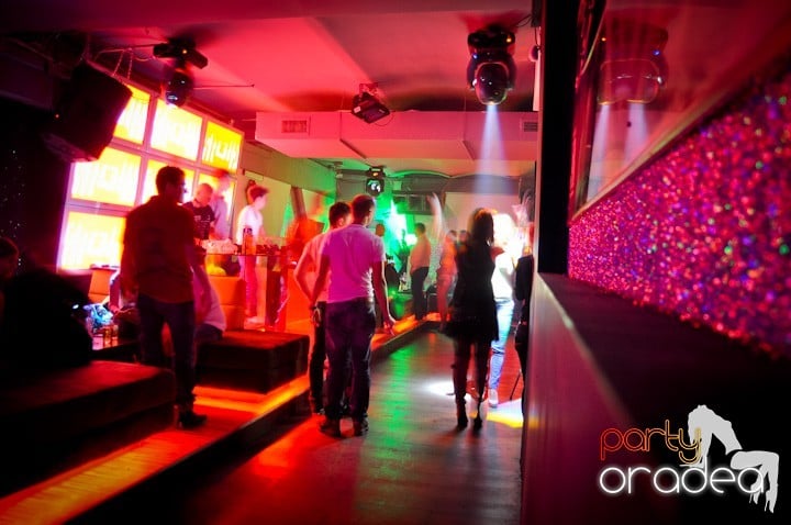 Party în Heat Club, 