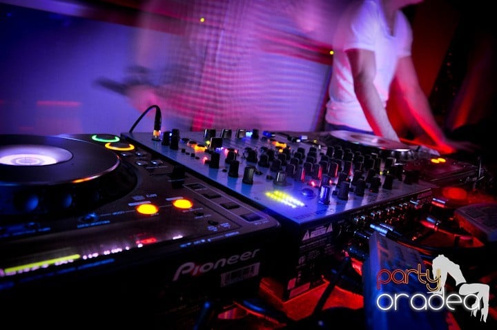 Party în Heat Club, 