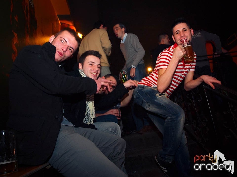 Party în Lord's Pub, Lord's Pub
