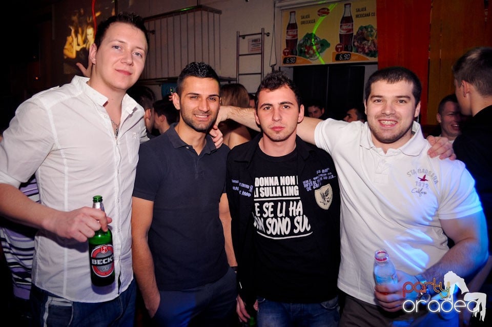 Party în Student's Place, Student's Place