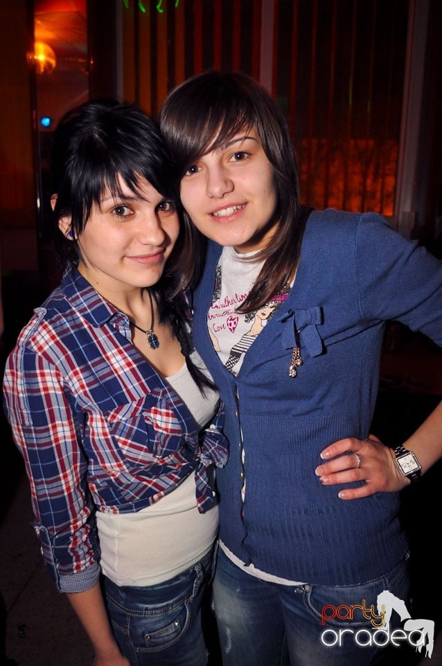 Party în Student's Place, Student's Place