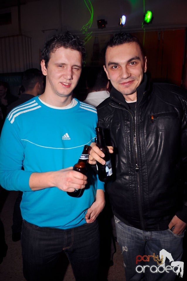 Party în Student's Place, Student's Place
