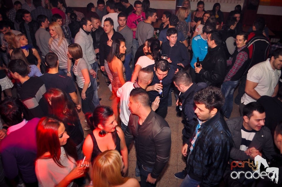 Party în Student's Place, Student's Place