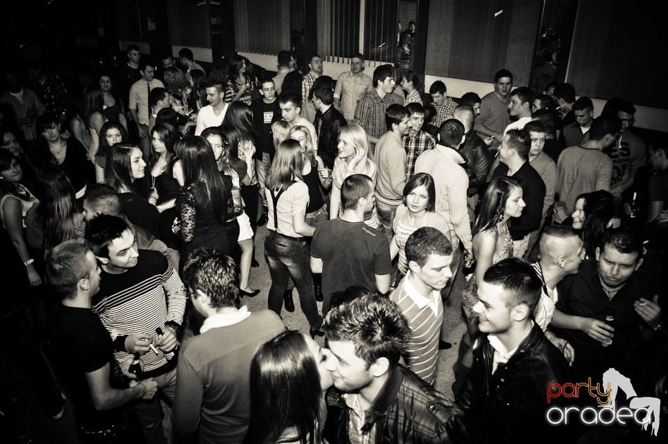 Party în Student's Place, Student's Place