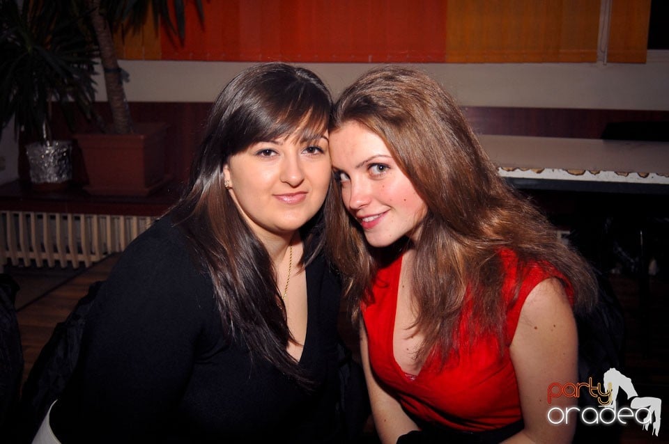 Party în Student's Place, Student's Place