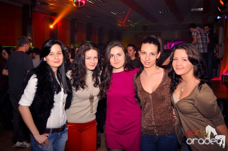 Party în Student's Place, Student's Place
