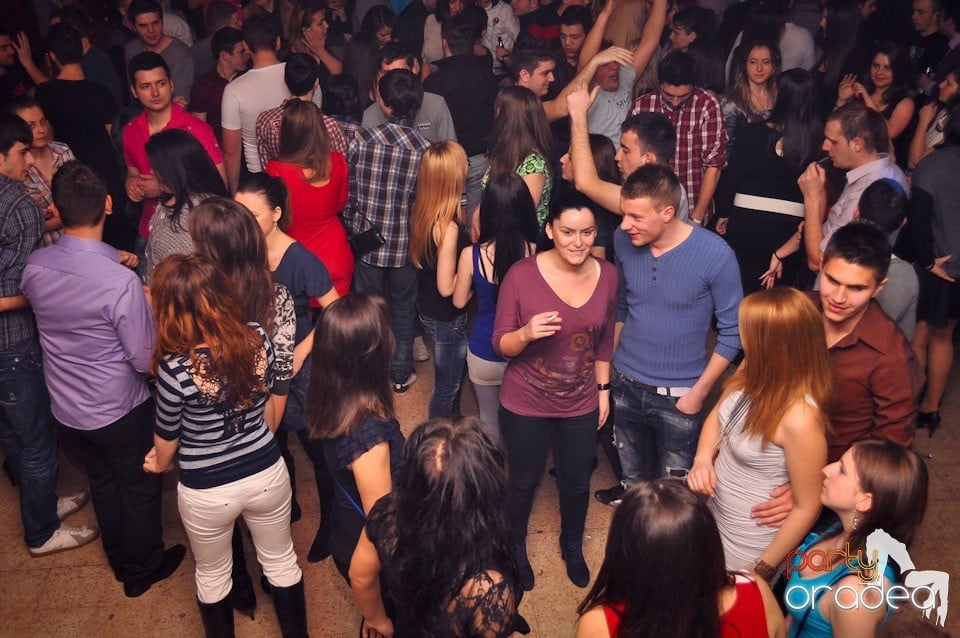 Party în Student's Place, Student's Place