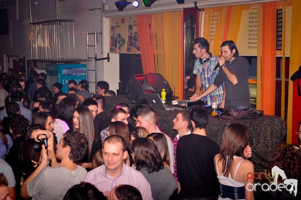 Party în Student's Place, Student's Place