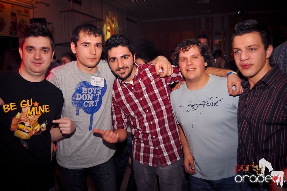 Party în Student's Place, Student's Place