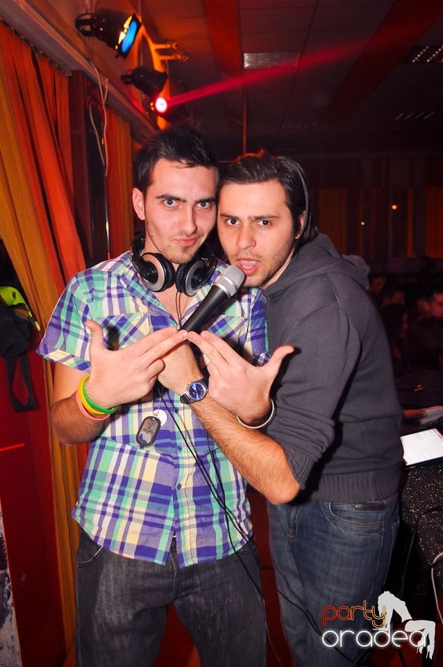 Party în Student's Place, Student's Place