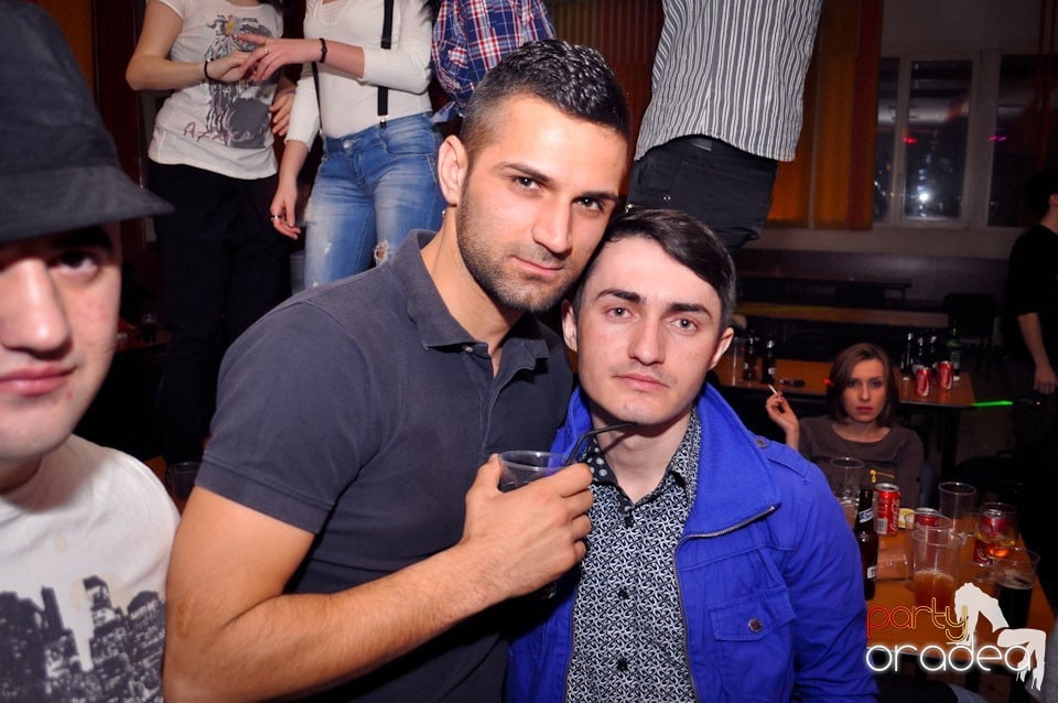 Party în Student's Place, Student's Place