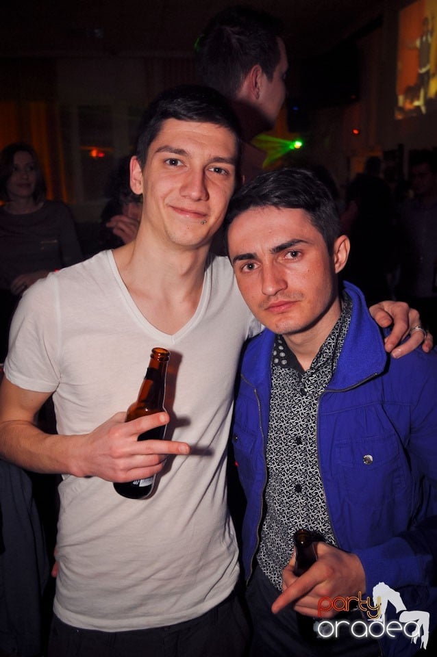 Party în Student's Place, Student's Place