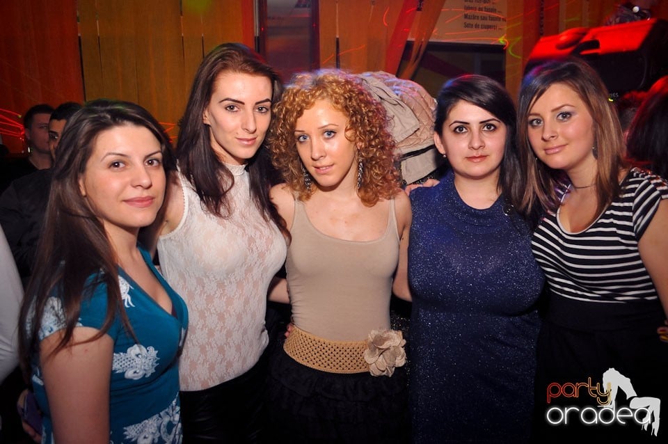 Party în Student's Place, Student's Place