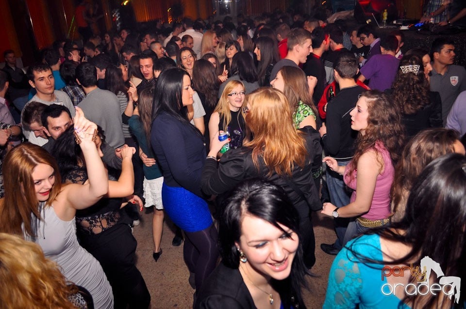 Party în Student's Place, Student's Place
