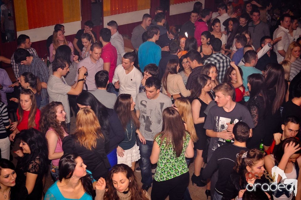 Party în Student's Place, Student's Place