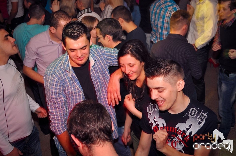 Party în Student's Place, Student's Place