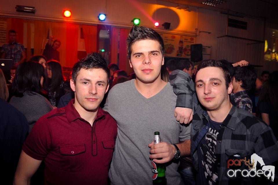Party în Student's Place, Student's Place