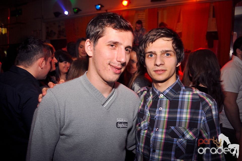 Party în Student's Place, Student's Place